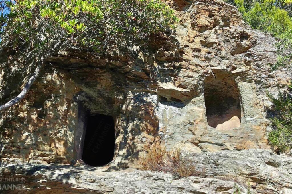 Ferula Romantica Mansarda Tra Fiumi E Montagne Sardegna Seùlo Buitenkant foto