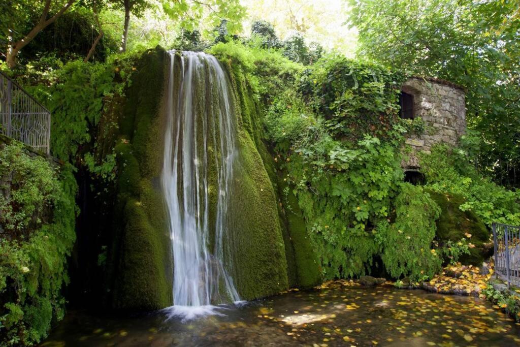 Ferula Romantica Mansarda Tra Fiumi E Montagne Sardegna Seùlo Buitenkant foto